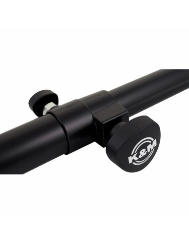 K&M 21337 noir – détail de la molette de serrage et de la goupille de sécurité de la barre de couplage