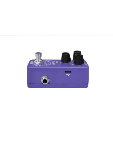 NUX Damp Reverb – vue latérale avec prise jack et port USB-C