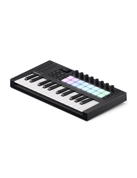 Novation Launchkey Mini 25 MK4 – vue de trois-quarts côté droit des touches et des pads