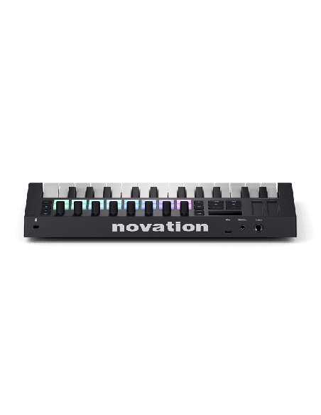 Novation Launchkey Mini 25 MK4 – vue plongeante depuis l’arrière des commandes