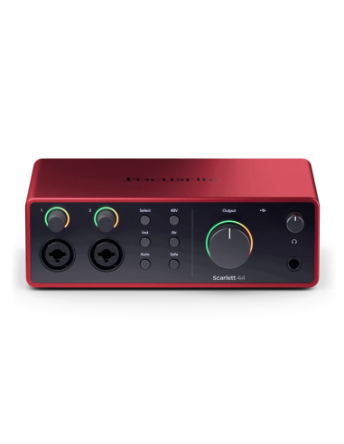 Focusrite Scarlett 4i4 4e génération – vue de face en plongée du boîtier rouge