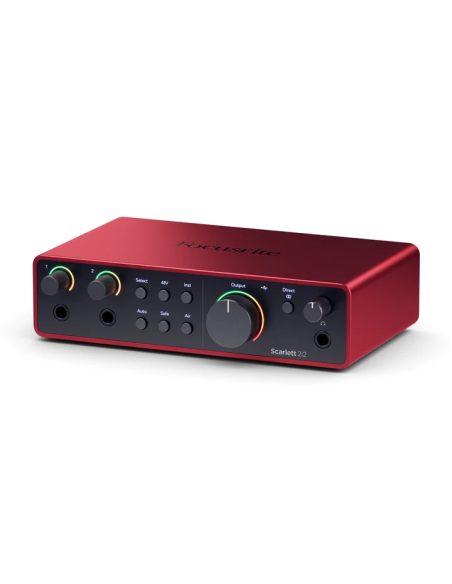 Focusrite Scarlett 2i2 4e génération – vue de trois-quarts côté droit