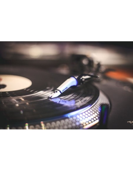 Ortofon Concorde MKII Scratch – vue rapprochée d’une cellule montée sur platine