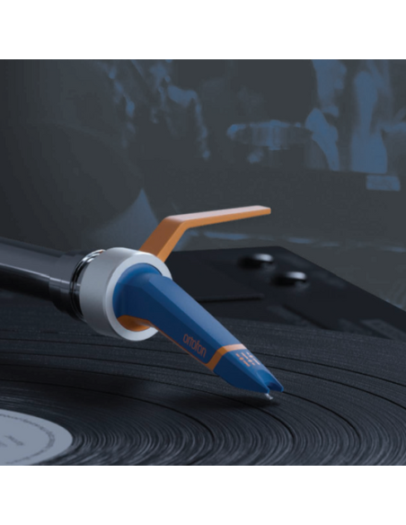 Ortofon Concorde MKII DJ – détail latéral de la cellule et du diamant sur le disque