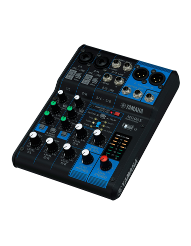 Yamaha MG06X – vue de trois-quarts de la console avec effets