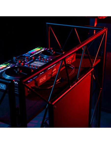 PLUGGER EVENT STAGE BLACK stand DJ pliable aluminium | Sonopro-Discount.com et Sonopro Les Mags