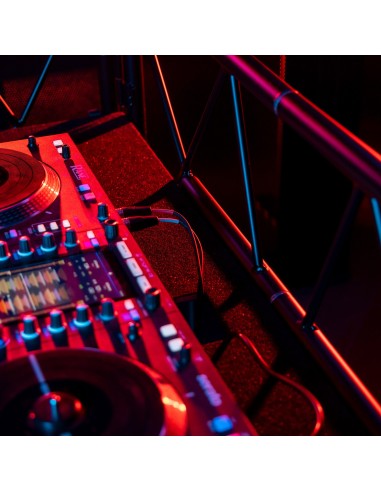 PLUGGER EVENT STAGE BLACK – Mobilier DJ aluminium pour prestation
