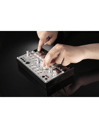 KORG VOLCA-BASS – Synthétiseur compact pour techno et acid house