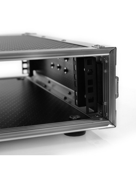 PLUGGER CASE RACK 2U – Flight case avec fermetures papillon et poignées